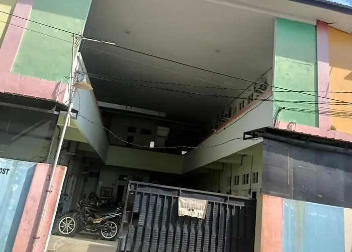 Spot On 93442 Widya Homestay Syariahnearbandara Sultan Syarif Kasim II