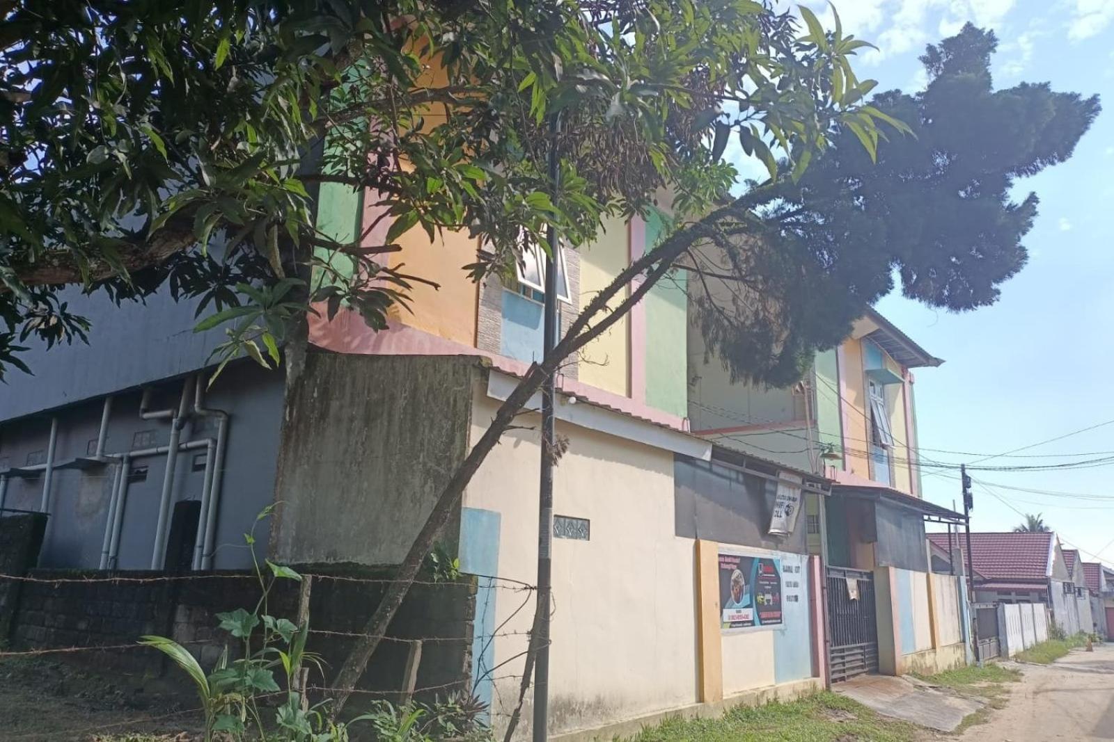 Hotel Spot On 93442 Widya Syariahnearbandara Sultan Syarif Kasim Ii Pekanbaru
